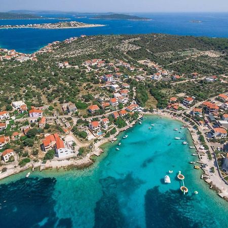 Villa Basic Sevid Kültér fotó