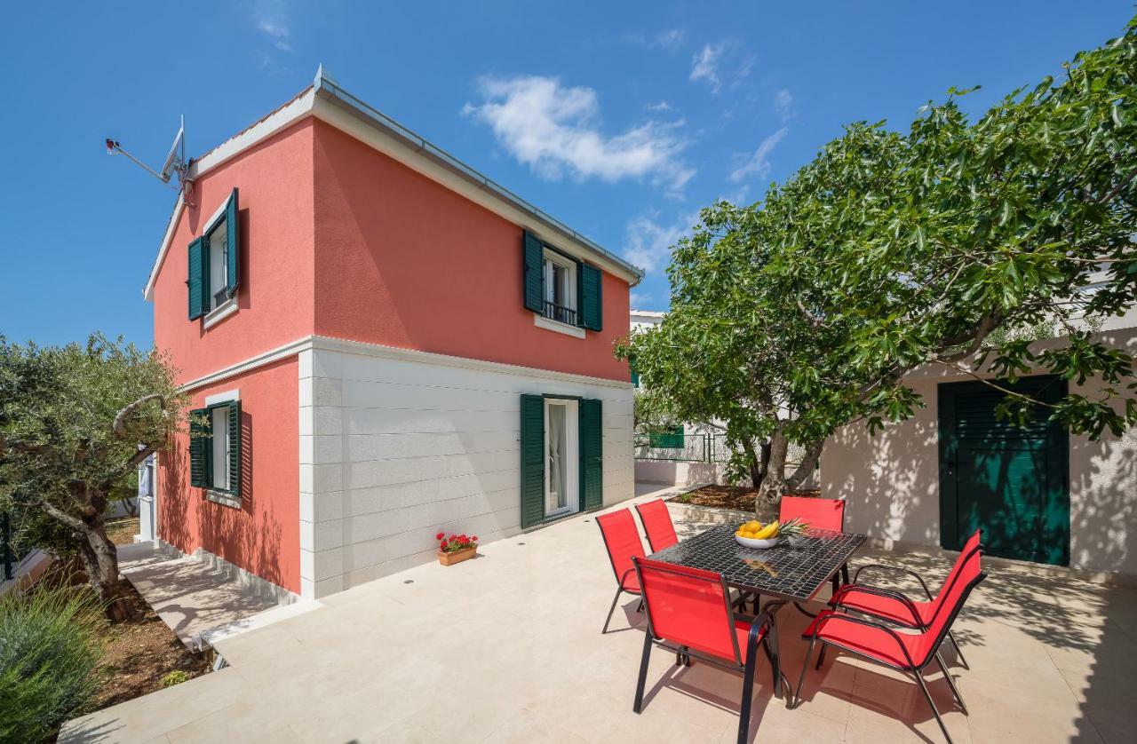 Villa Basic Sevid Kültér fotó