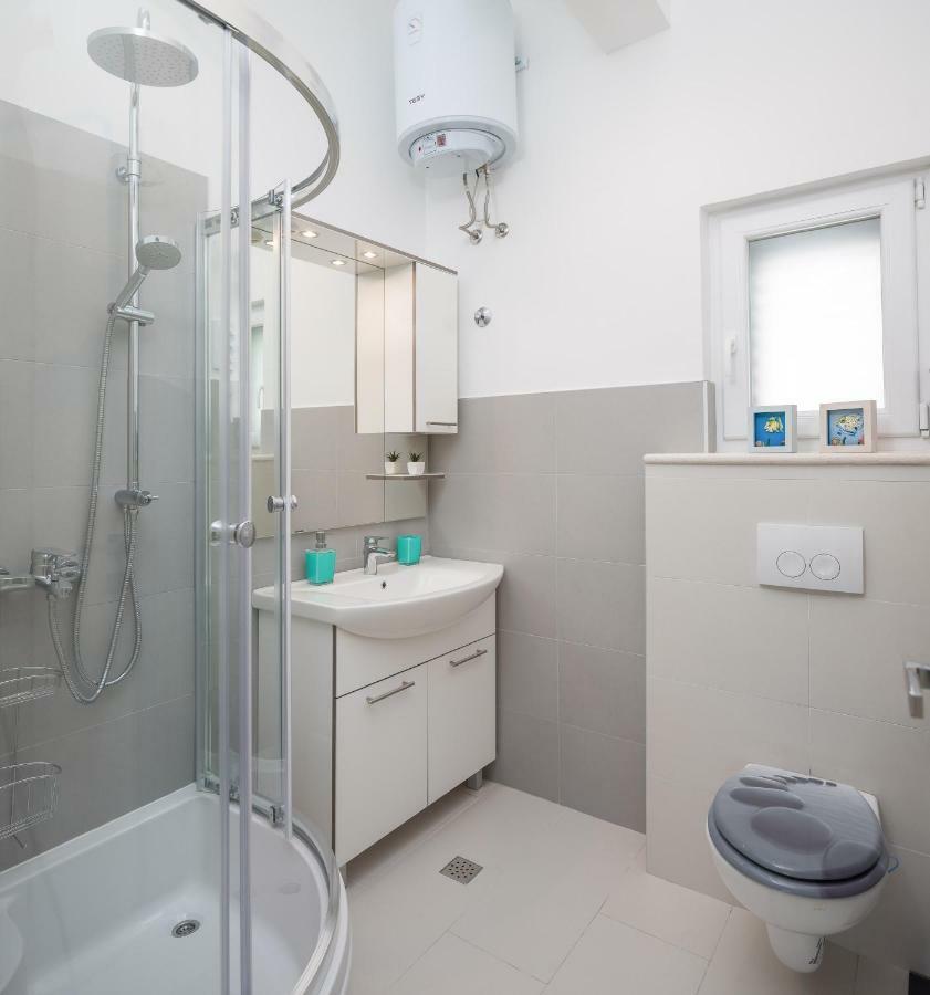 Villa Basic Sevid Kültér fotó