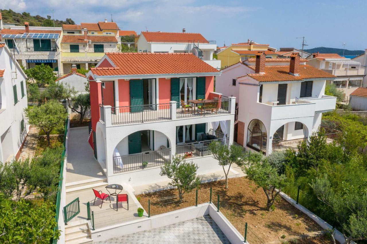Villa Basic Sevid Kültér fotó