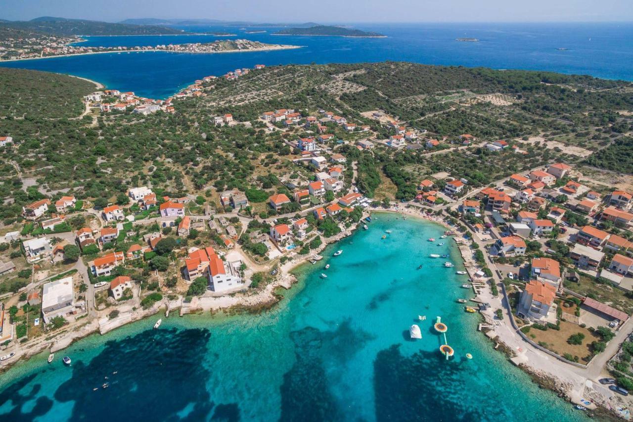 Villa Basic Sevid Kültér fotó